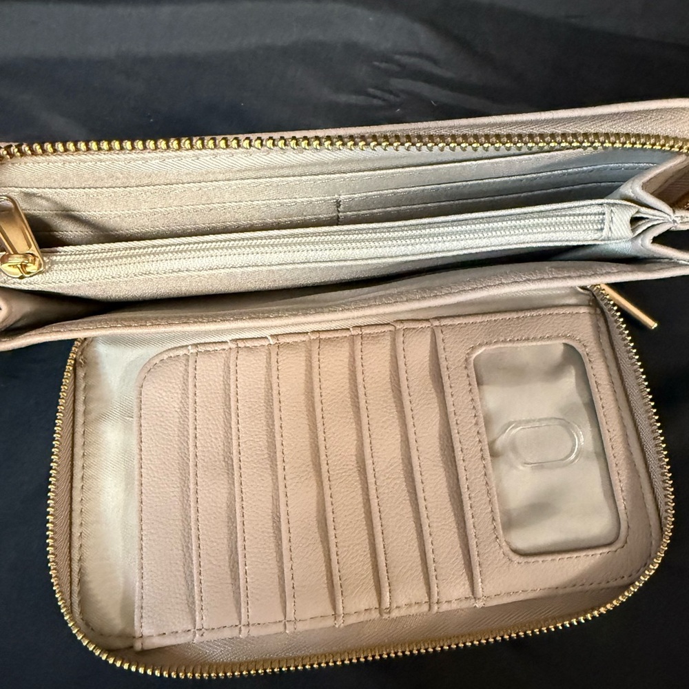 Price cut! Never used thirty-one Pebble-Grain Zip Wallet in Light Beige - Picture 3 of 5